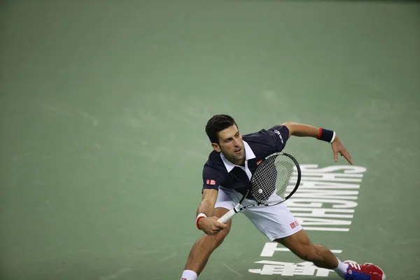 Novak Djokovic Serbii Zwraca Strzał Martin Klizan Słowacji Drugim Meczu — Zdjęcie stockowe
