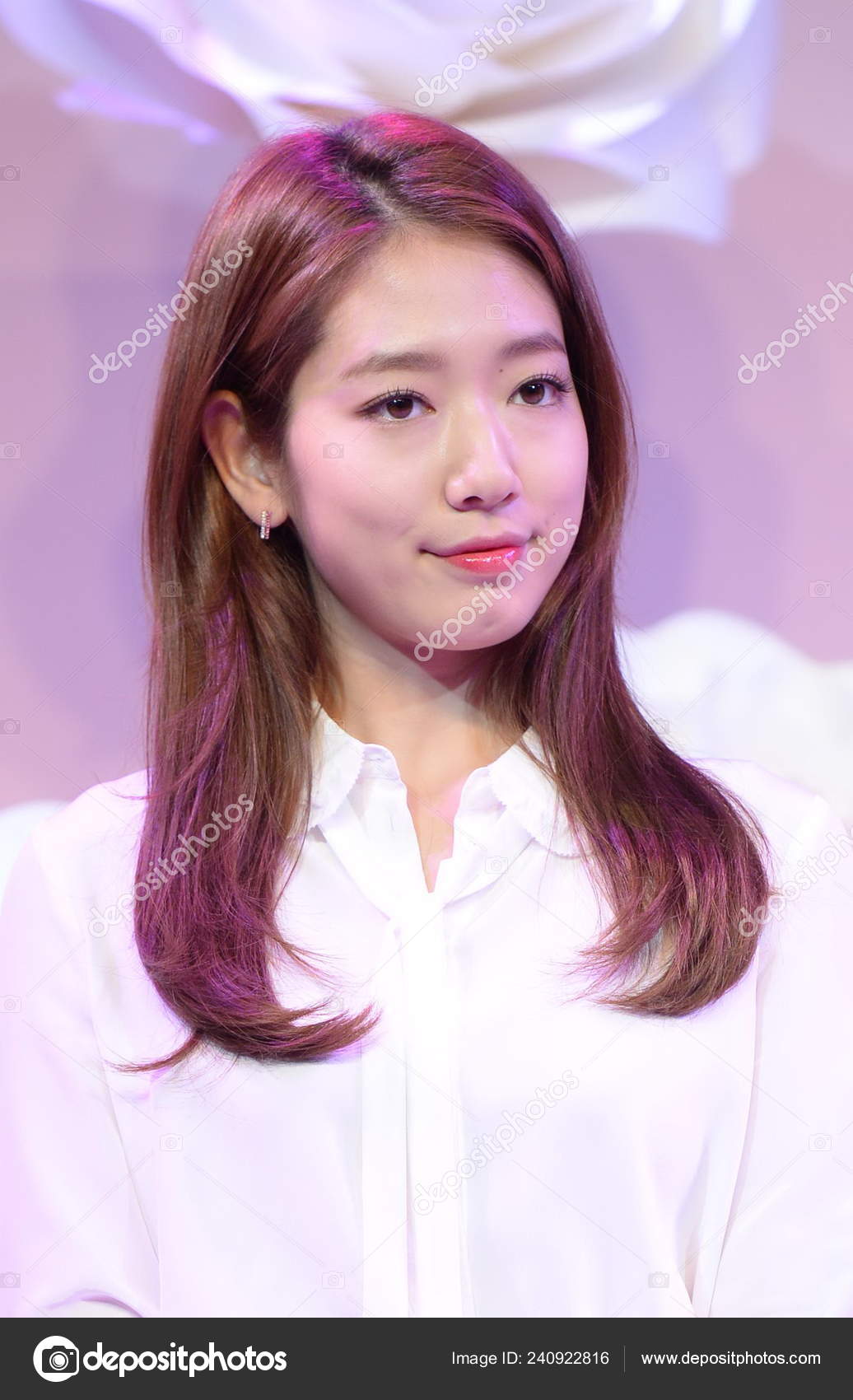 Südkoreanische Schauspielerin Park Shin Hye Stellt Während