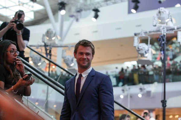 Australian Actor Chris Hemsworth Arrives Premiere Movie Avengers Age Ultron — Stock Photo, Image