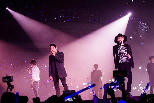 Miembros Del Grupo Pop Surcoreano Super Junior Actúan Durante Concierto — Foto de Stock