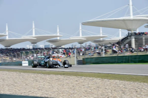 Brit Lewis Hamilton Mercedes Versenyez Alatt 2015 Formula Kínai Nagydíjon — Stock Fotó