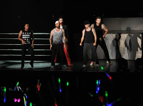 Amerikaanse Pop Groep Backstreet Boys Voert Tijdens Haar Concert Wuhan — Stockfoto