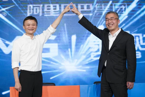 Jack Yun Izquierda Presidente Alibaba Group Ruigang Presidente Smg Shanghai — Foto de Stock