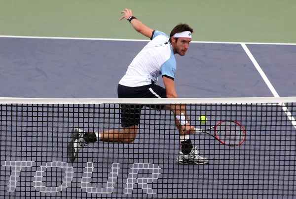 Leonardo Mayer Argentina Returnerar Ett Skott Till Gilles Simon Frankrike — Stockfoto