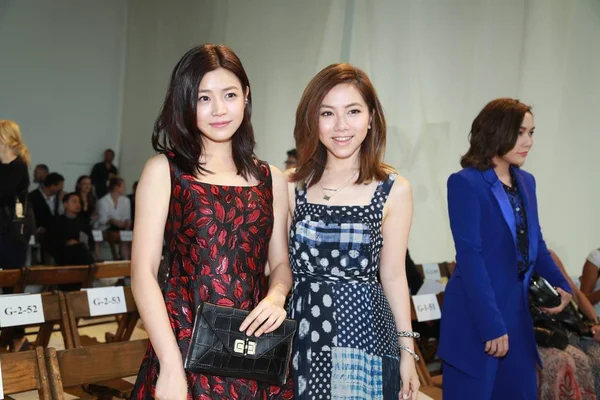 Taiwanesisk Skådespelerska Michelle Chen Vänster Och Hongkong Sångaren Gloria Tang — Stockfoto