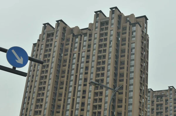 2015年1月18日 中国浙江省东部杭州市新建的高层住宅公寓楼 — 图库照片