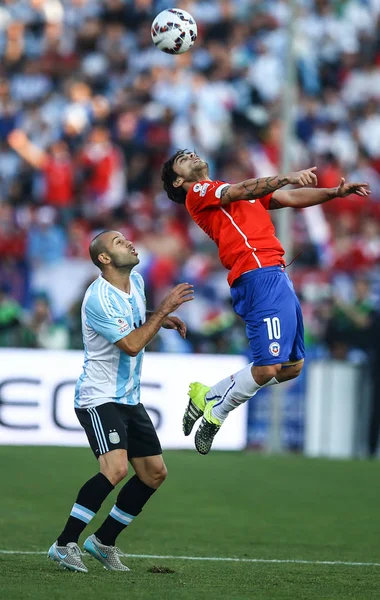 Chile Jorge Valdivia Right Prepares Head Ball Argentina Copa America — Stock Photo, Image