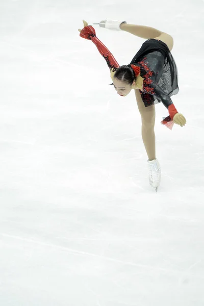 日本理化本郷が 2015 上海で Isu 世界フィギュア スケート選手権 2015 の女子フリーの演技中に実行します — ストック写真