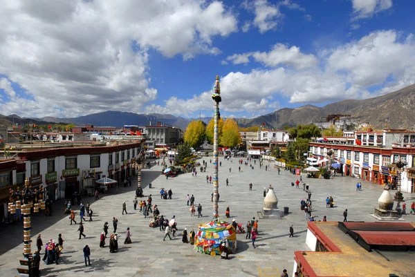 Vista Praça Frente Templo Jokhang Mosteiro Qokang Lhasa Região Autônoma — Fotografia de Stock