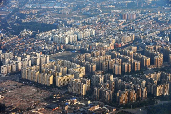 四川省南西部 成都市における住宅団地のクラスターの眺め 10月21日2014 — ストック写真