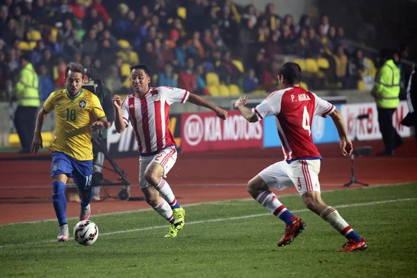 Ivan Piris Paragwaju Centrum Wyzwania Brazylii Everton Ribeiro Lewej Podczas — Zdjęcie stockowe