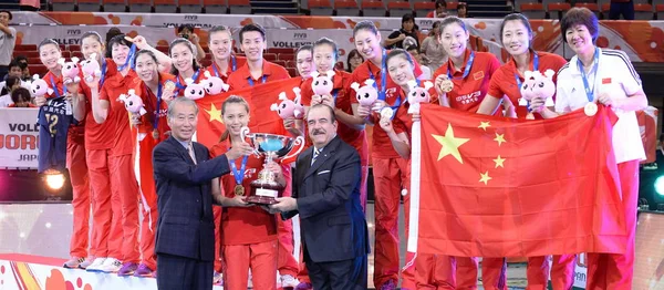 Главный Тренер Женской Сборной Китая Волейболу Лэнг Пин Справа Игроки — стоковое фото