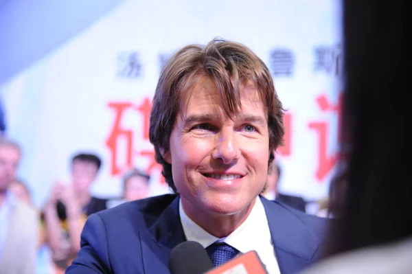 Amerykański Aktor Tom Cruise Uśmiecha Się Czerwonym Dywanie Spotkanie Fan — Zdjęcie stockowe