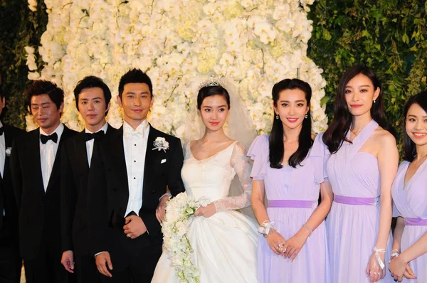 Actor Chino Huang Xiaoming Tercero Izquierda Esposa Actriz Angelababy Cuarto — Foto de Stock