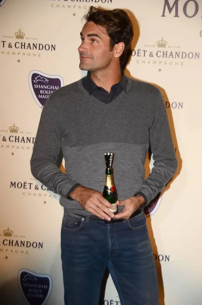 Der Schweizer Tennisstar Roger Federer Posiert Auf Der Willkommensparty Für — Stockfoto