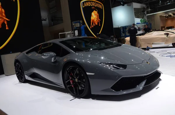 Спортивный Автомобиль Lamborghini Можно Увидеть Национальном Выставочном Конференц Центре Перед — стоковое фото