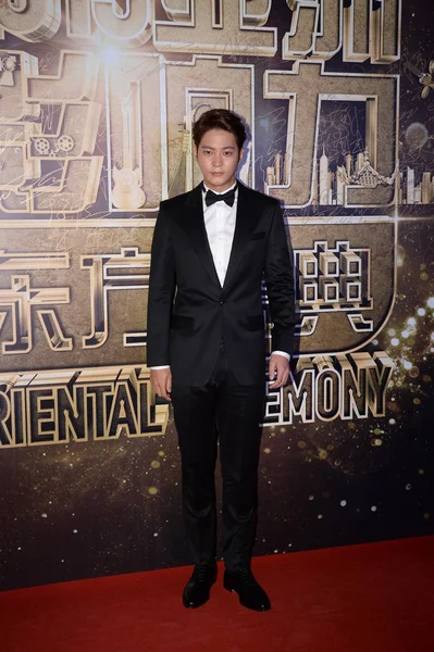 2015年11月3日 韩国演员朱元大在中国北京举行的2015年亚洲影响力大奖东方颁奖典礼红毯上摆姿势 — 图库照片