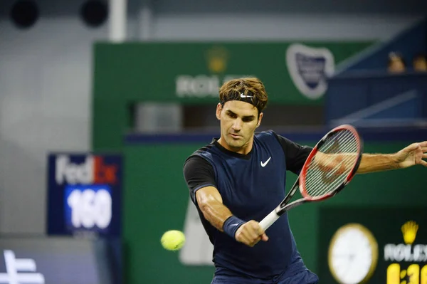 Roger Federer Svájc Visszatér Egy Lövés Albert Ramos Vinolas Spanyolország — Stock Fotó