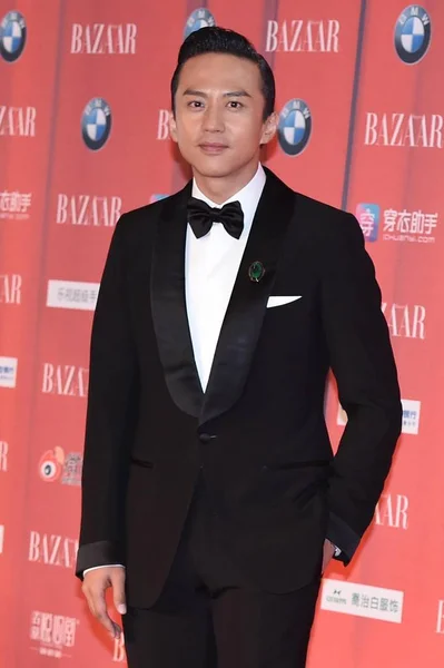 Chinese Actor Deng Chao Arrives Red Carpet 2015 Bazaar Star — Stock Photo, Image