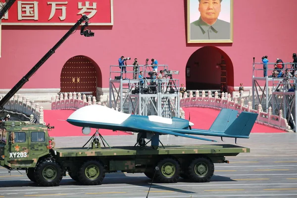 Vojenské Vozidlo Přepravující Dron Wing Loong Kráčí Kolem Řečniště Nebeského — Stock fotografie