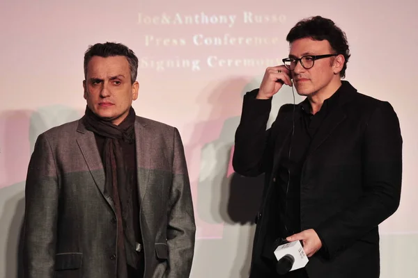 Directorii Americani Joe Russo Stânga Anthony Russo Dreapta Participă Conferința — Fotografie, imagine de stoc