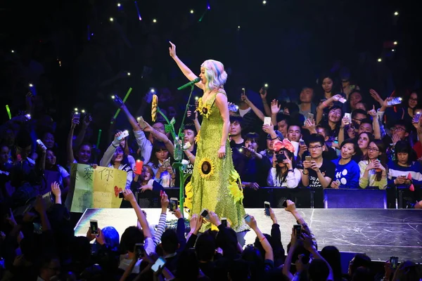 Cantante Estadounidense Katy Perry Actúa Concierto Shanghai Prismatic World Tour — Foto de Stock