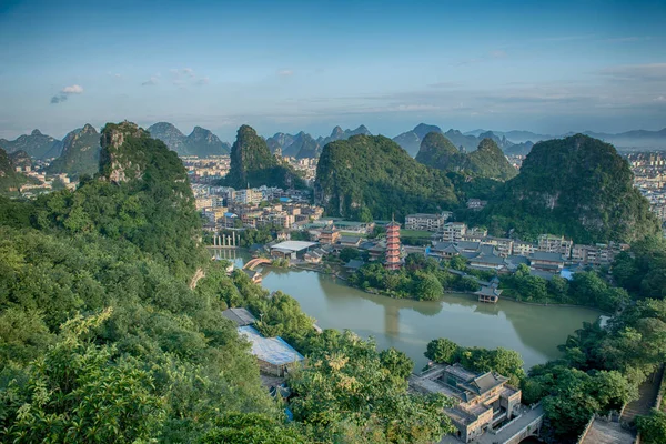 Вид Будинків Річці Ліцзян River Місті Ґуйлінь Південно Китайського Гуансі — стокове фото