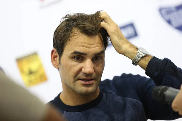 Roger Federer Suiza Habla Una Conferencia Prensa Después Haber Sido — Foto de Stock