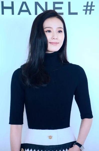 Actrice Chinoise Liu Shishi Pose Lors Lancement Nouveau Film Chanel — Photo
