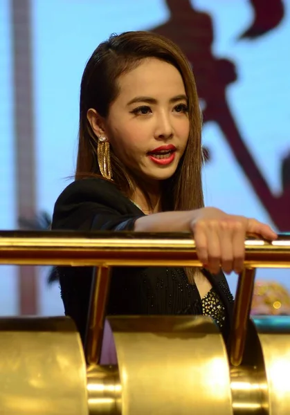 Taiwanesische Sängerin Jolin Tsai Posiert Während Einer Pressekonferenz Für Riesige — Stockfoto