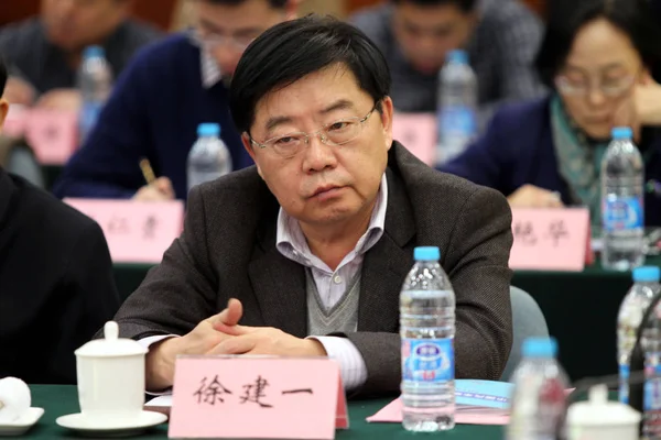 Председатель Китайской Корпорации Faw Group Сюй Цзяньи Принял Участие Панельной — стоковое фото