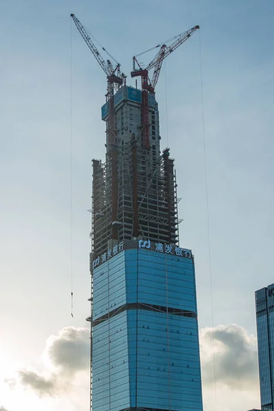 2014 日中国南部の広東省深セン市で建設中の Ping の国際金融中心 Ifc タワーの眺め — ストック写真