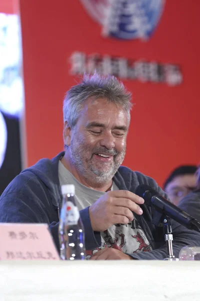 Franska Regissören Luc Besson Medlem Juryn För Filmfestivalen Peking Ler — Stockfoto