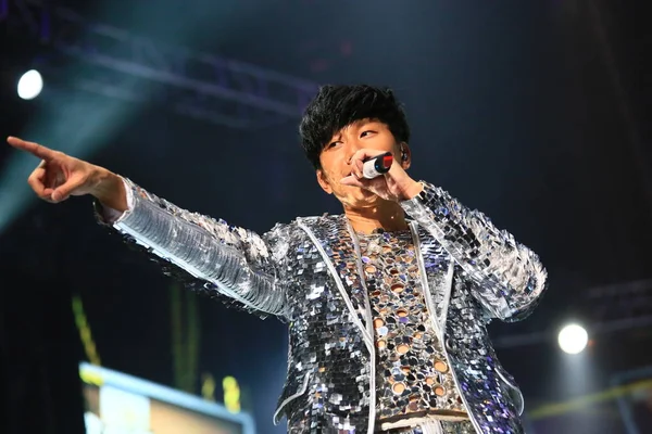 Singaporese Singer Lin Presteert Tijdens Zijn Time Line Concert Shanghai — Stockfoto