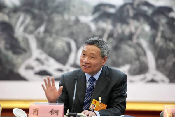 2015年3月7日 中国证券监督管理委员会 Csrc 主席肖刚在中国北京举行的第十二届全国人大第三届会议上发表小组讨论 — 图库照片