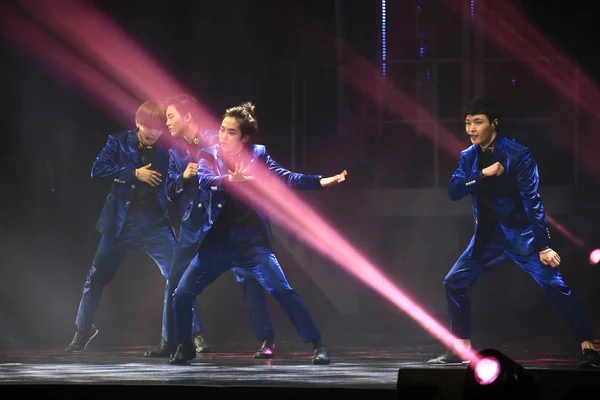 Medlemmar Syd Korean Kinesiska Pojke Gruppen Exo Utföra Den Exo — Stockfoto