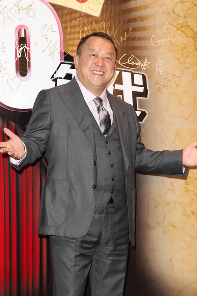 Гонконгский Актер Эрик Цанг Позирует Юбилейном Благотворительном Ужине Организованном Гильдией — стоковое фото