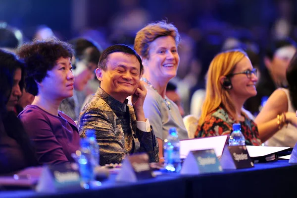 Jack Yun Merkezi Çin Ticaret Dev Alibaba Grubu Başkanı Kadınlar — Stok fotoğraf