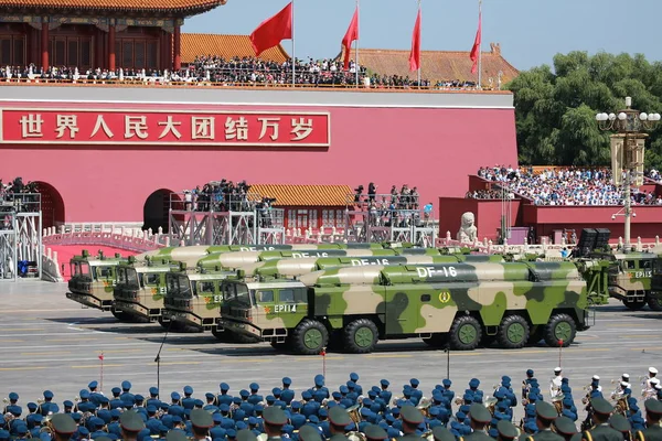 Szállító Kis Hatótávolságú Ballisztikus Rakéták Katonai Járművek Díszmenet Tienanmen Szónoki — Stock Fotó