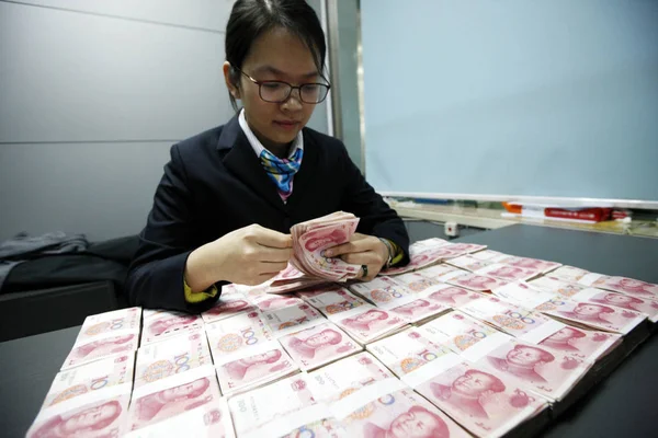 Kínai Jegyző Számít Rmb Renminbi Jüan Bankjegyek Egy Bank Huaibei — Stock Fotó