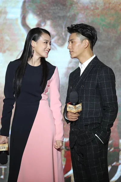 Actriz Taiwanesa Shu Izquierda Actor Chino Chen Kun Miran Los — Foto de Stock