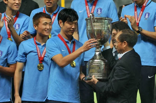 Jogadores Coreia Sul São Premiados Com Troféu Pódio Cerimônia Premiação — Fotografia de Stock