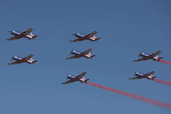 Пілотажні Літаки Виконують Під Час Церемонії Відкриття Нового Семестру День — стокове фото