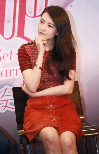 Kinesisk Skådespelerska Gao Yuanyuan Sköter Presskonferens För Sin Nya Film — Stockfoto