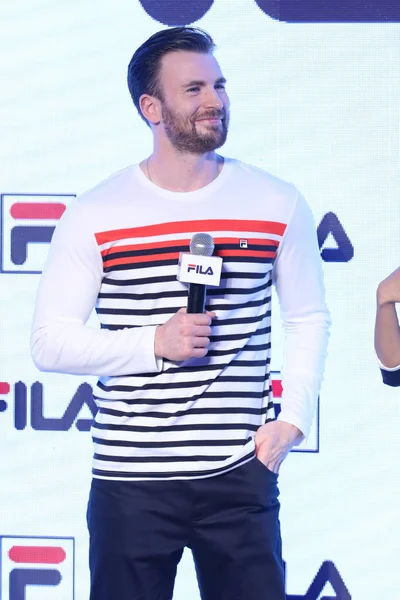 Actor Estadounidense Chris Evans Sonríe Evento Promocional Ropa Deportiva Fila —  Fotos de Stock