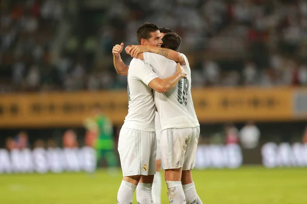 James Rodriguez Real Madrid Gauche Célèbre Avec Son Coéquipier Nacho — Photo