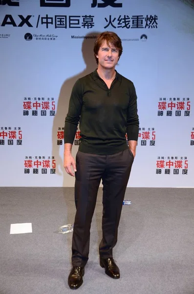 Amerykański Aktor Tom Cruise Pozach Podczas Premiery Dla Jego Filmu — Zdjęcie stockowe