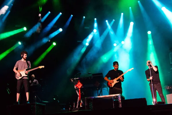 Członkowie Zespołu Numetalowego Linkin Park Wykonywać Podczas Koncertu Trasy Chiny — Zdjęcie stockowe