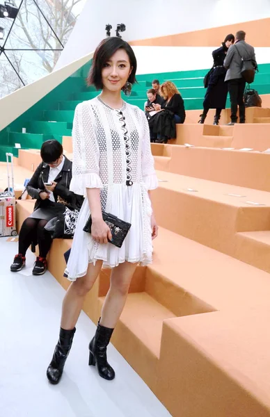 Atriz Taiwanesa Gwei Lun Mei Participa Show Louis Vuitton Fall — Fotografia de Stock