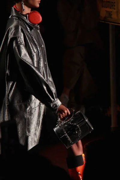 Model Displays New Creation Moschino Show Milan Fashion Week Spring — Stock Photo, Image
